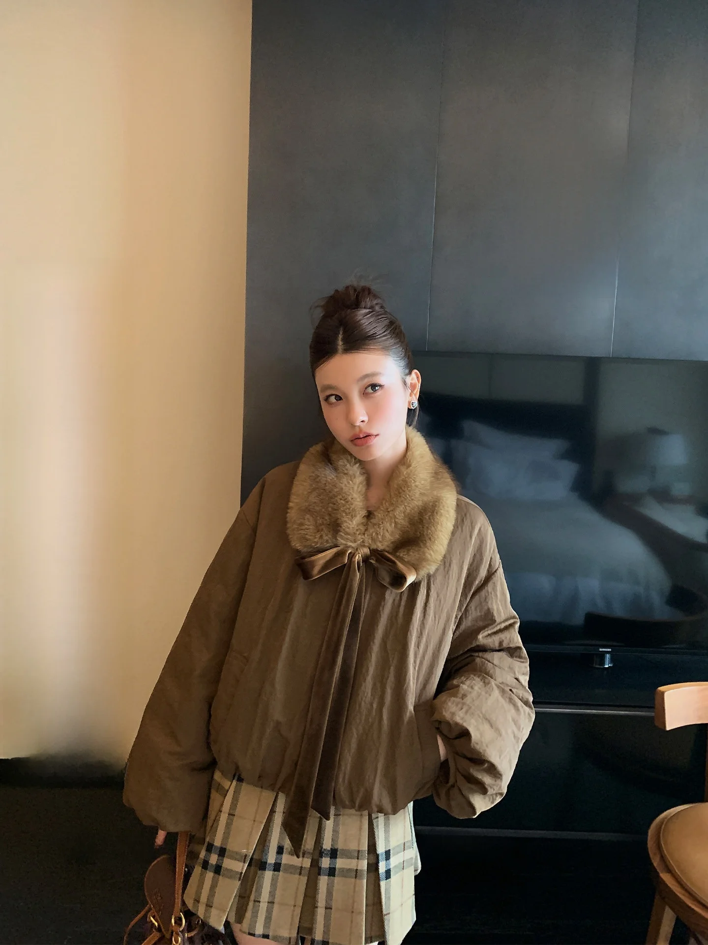 

LIONE Vintage Brown ort down Jaet Lantern Sve Fur Collar Warm Coat Regular Fit Ladies Faion Winter Coat