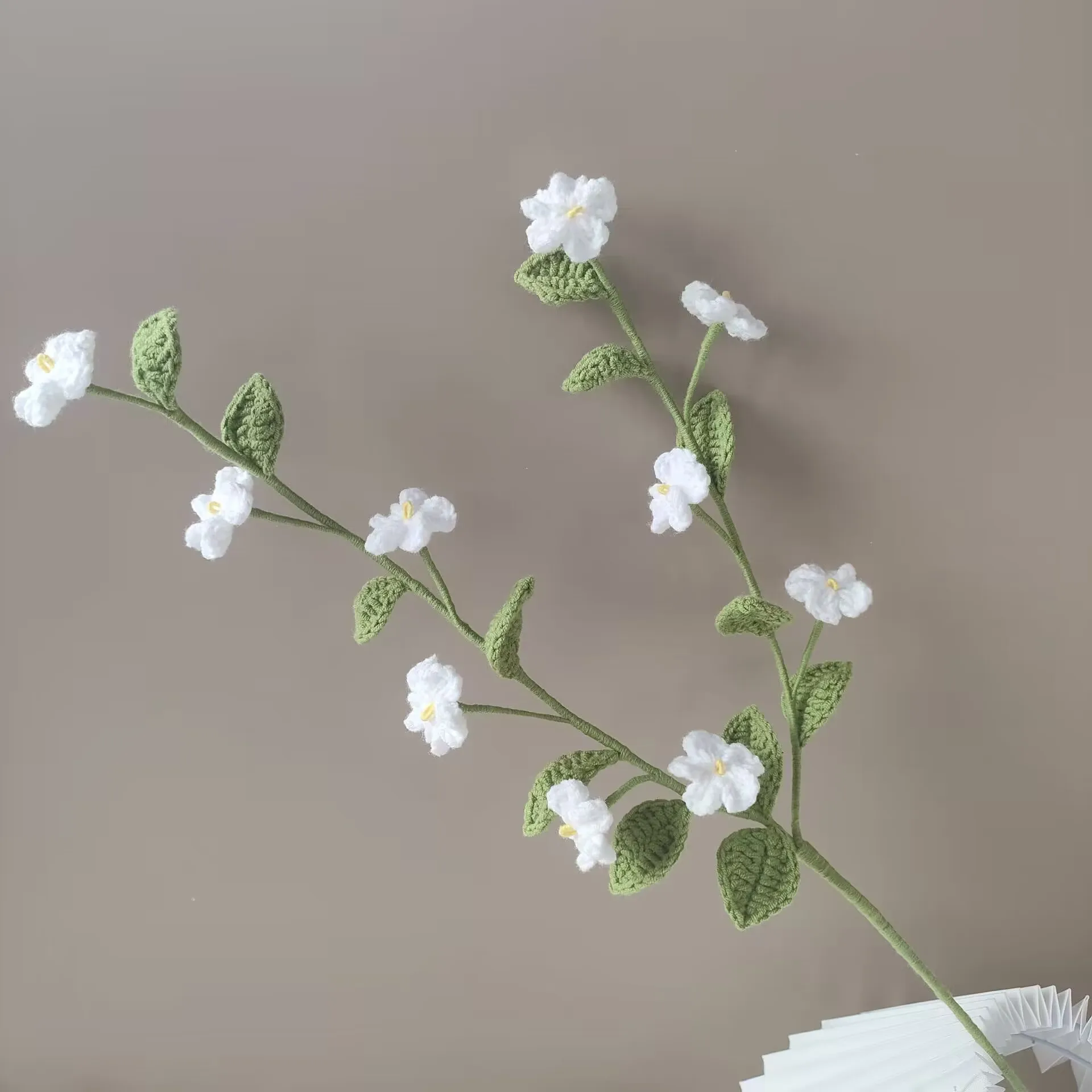 Handgefertigter gewebter Blumenstrauß, reizender gehäkelter Blumenstrauß, kreative künstliche Pflanzen, Foto-Requisiten, Raumdekoration – Detail 3