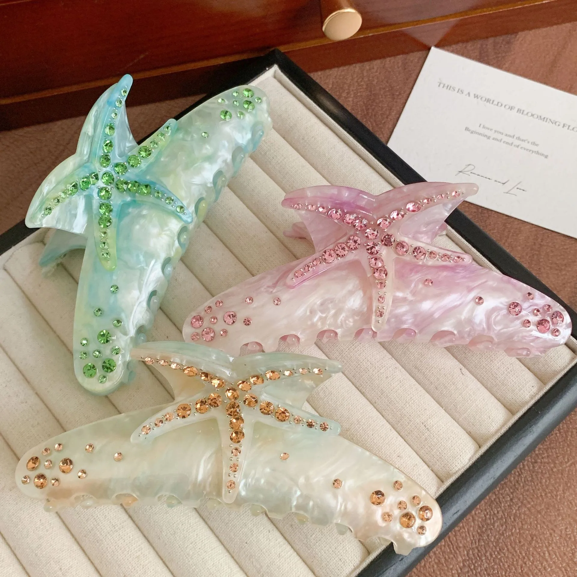 

Colorful Rhinestone Starfish Hair Claw for Women Large Acetate Hair Clips Shark Clip Three-dimensional Beach Hair Accessories