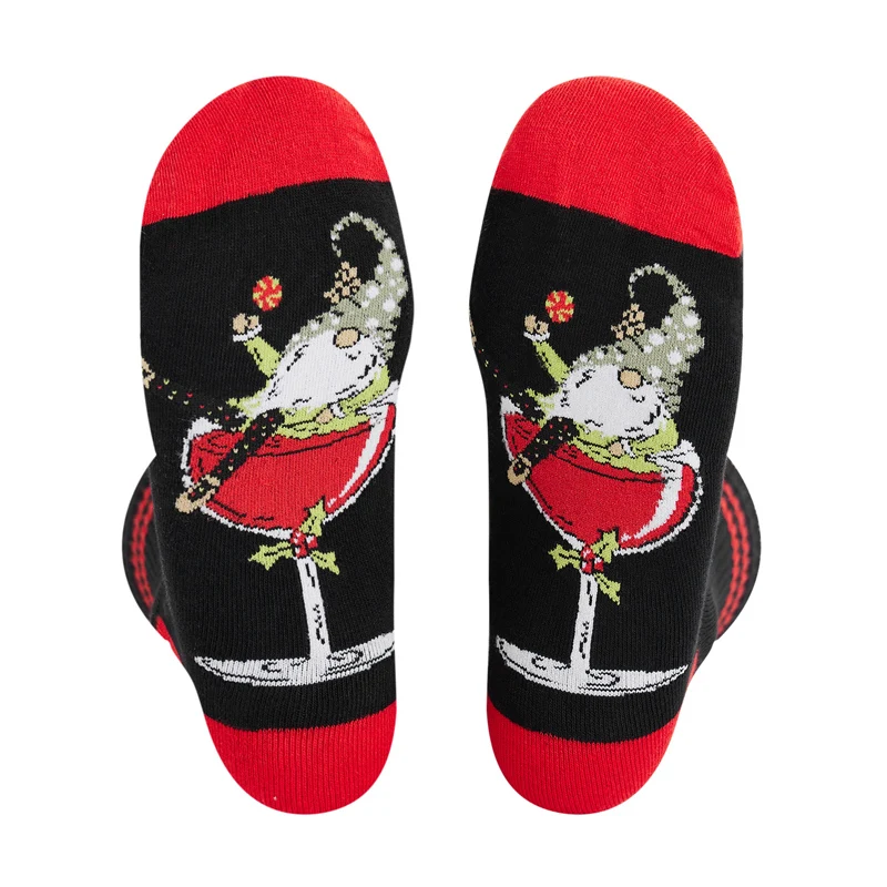 Gnome Wine Glass Crew Socks for Women and Men calzini Casual morbidi e traspiranti Christmas novità Crew Socks calzini divertenti regalo