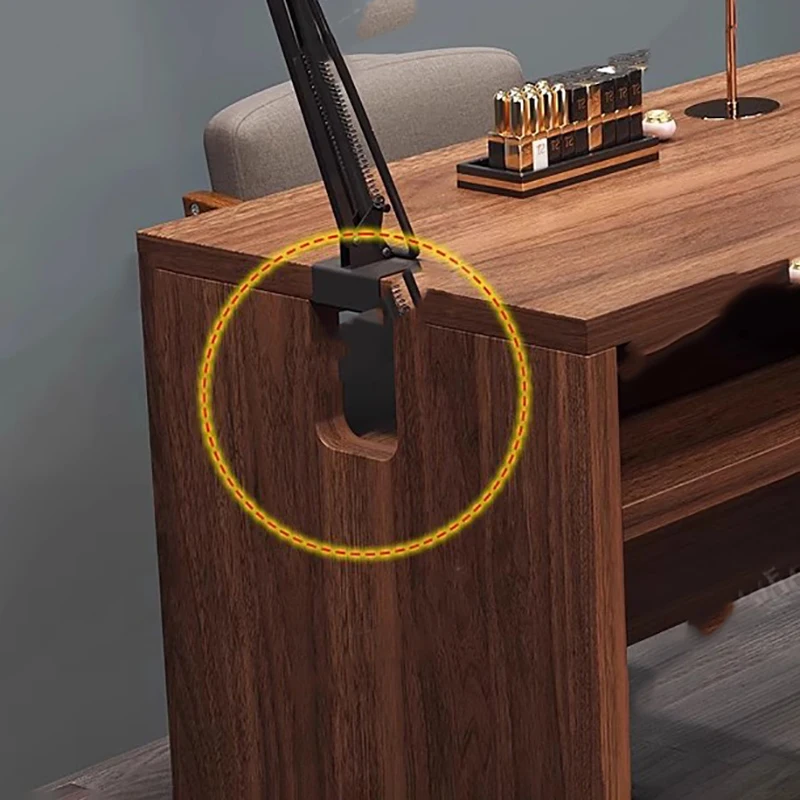 북유럽 스타일의 창의적인 네일 테이블 디자인, 미적이고 정교한 뷰티 네일 데스크, 트렌디하고 고급스러운 매니큐어리스트용 테이블, 살롱 가구