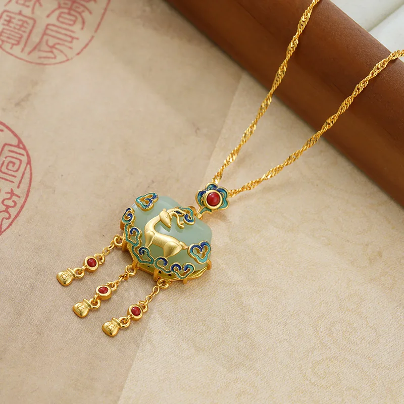 

Natural Hotan Jade Green Ruyi Lock Necklace New in Chinese style Luxury Ancient Gold Craft Deer Pendant Cheongsam Jewelry Gift