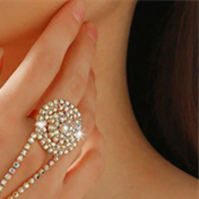1PCS Multilayer Imitation Rhinestone Alloy Bracelet Personality Ring Integrated Hand Finger Bracelet Wedding Bridal Women Jewelr