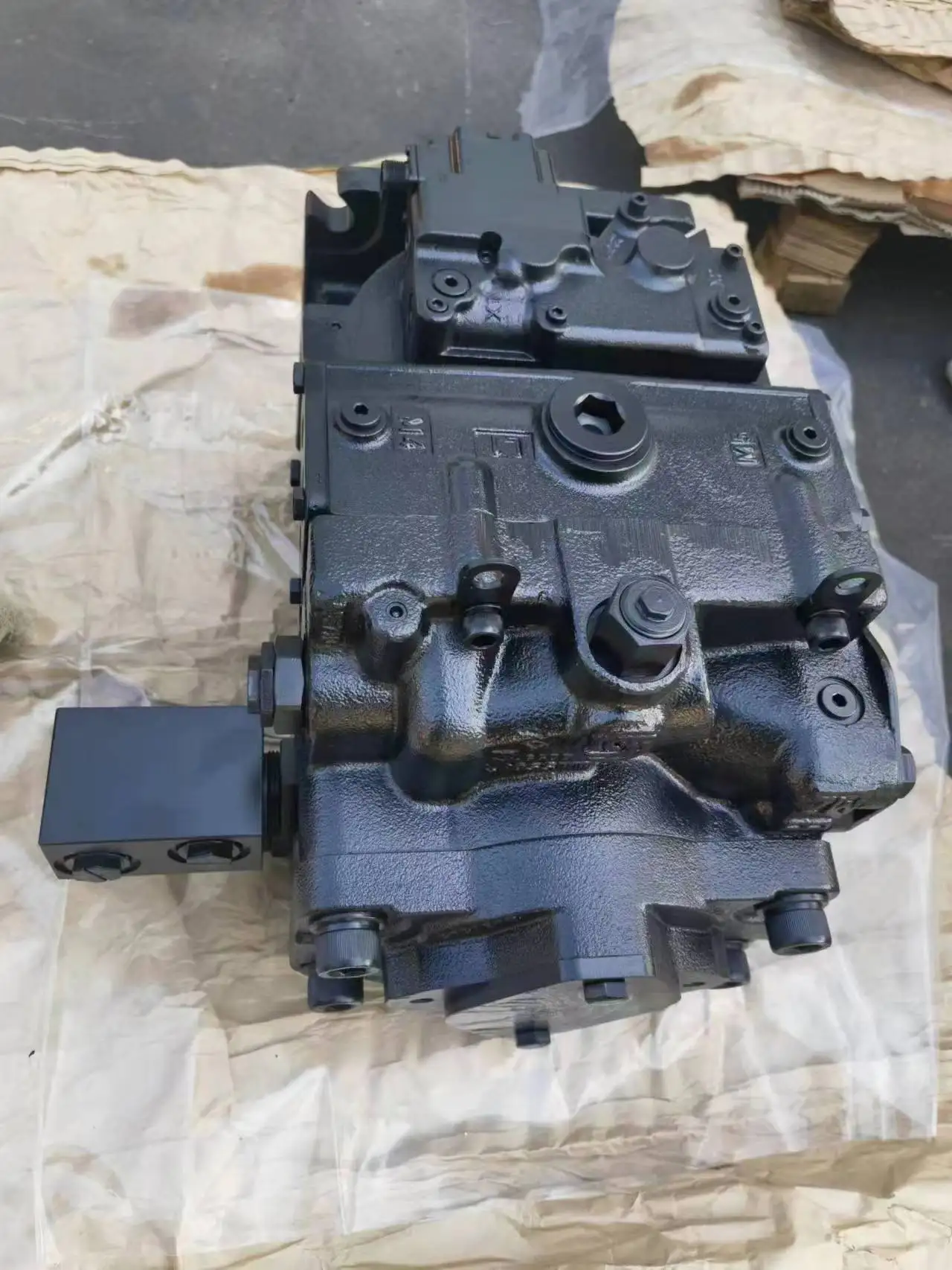 83007357 5728362 C204110849 Pompa idraulica a pistoni 83041431 83027439 83026828