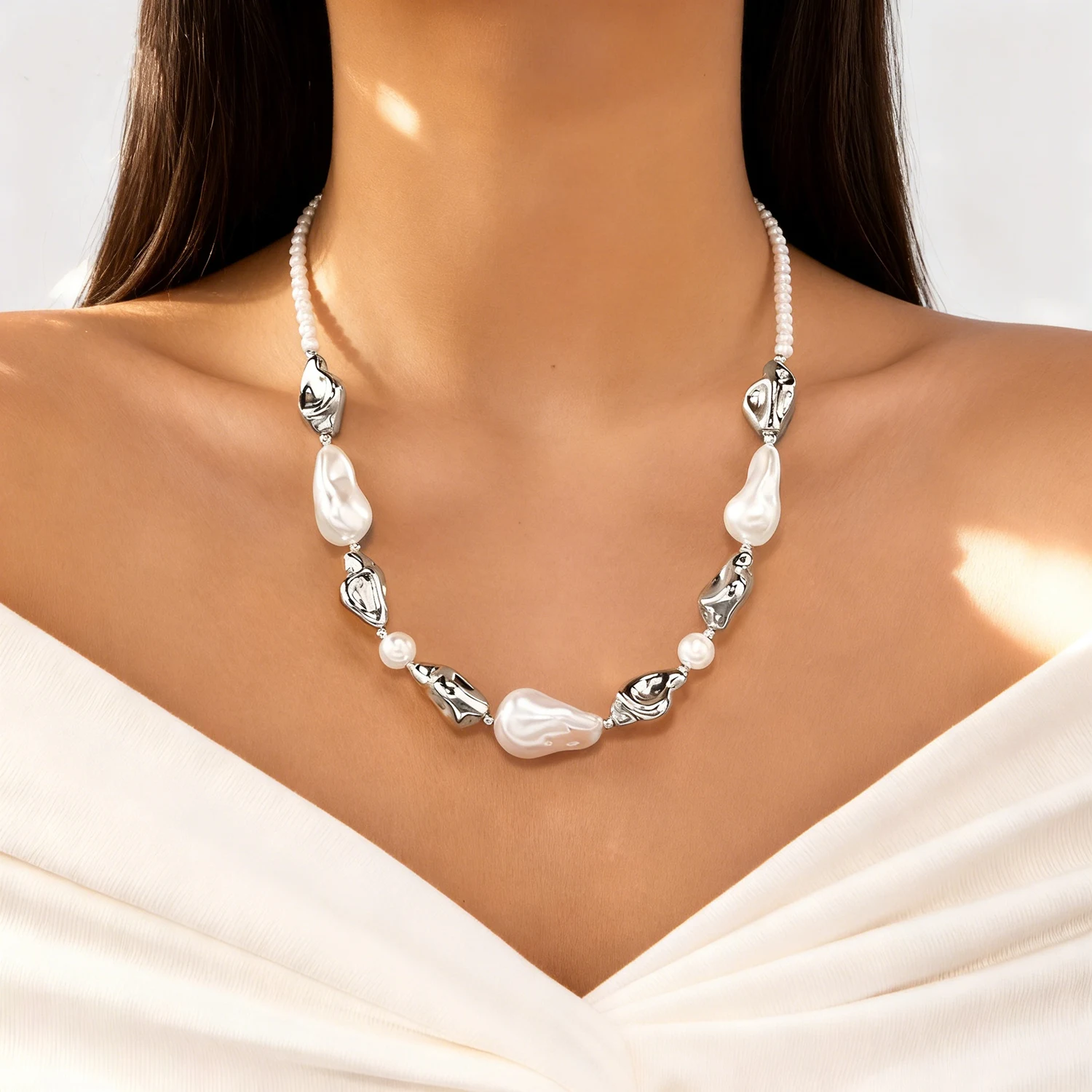 Exquisite barocke Imitationsperlen-Halskette für Frauen, minimalistische, unregelmäßige Herzform, geschichtete Kette, Freundschaftsschmuck, Geschenke – Detail 5