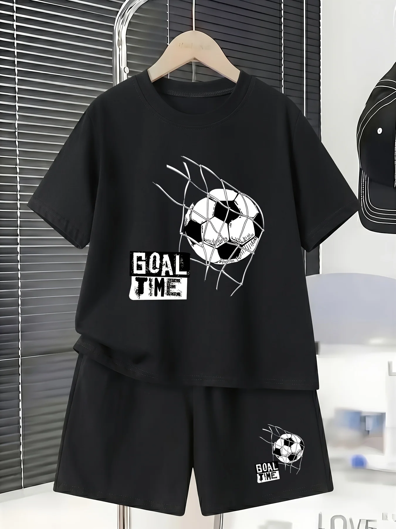 Boy's Casual T-shirt Shorts Set Hot Sports Grid Football Break The Net Fun Pattern Fashion Comfortable Spring Summer Sports Set