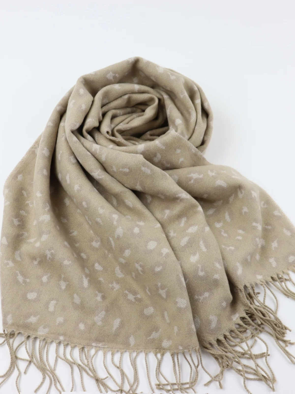 وشاح بطبعة الفهد من الأكريليك الكشمير المقلد السميك للشتاء الدافئ شال ياباني طازج للنساء