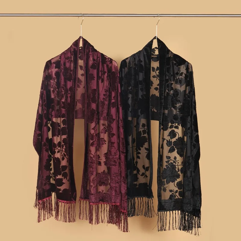 

Elegant Lady Maple Leaf Flower Tassel Velvet Shawl, Versatile All-Season Warm Scarf