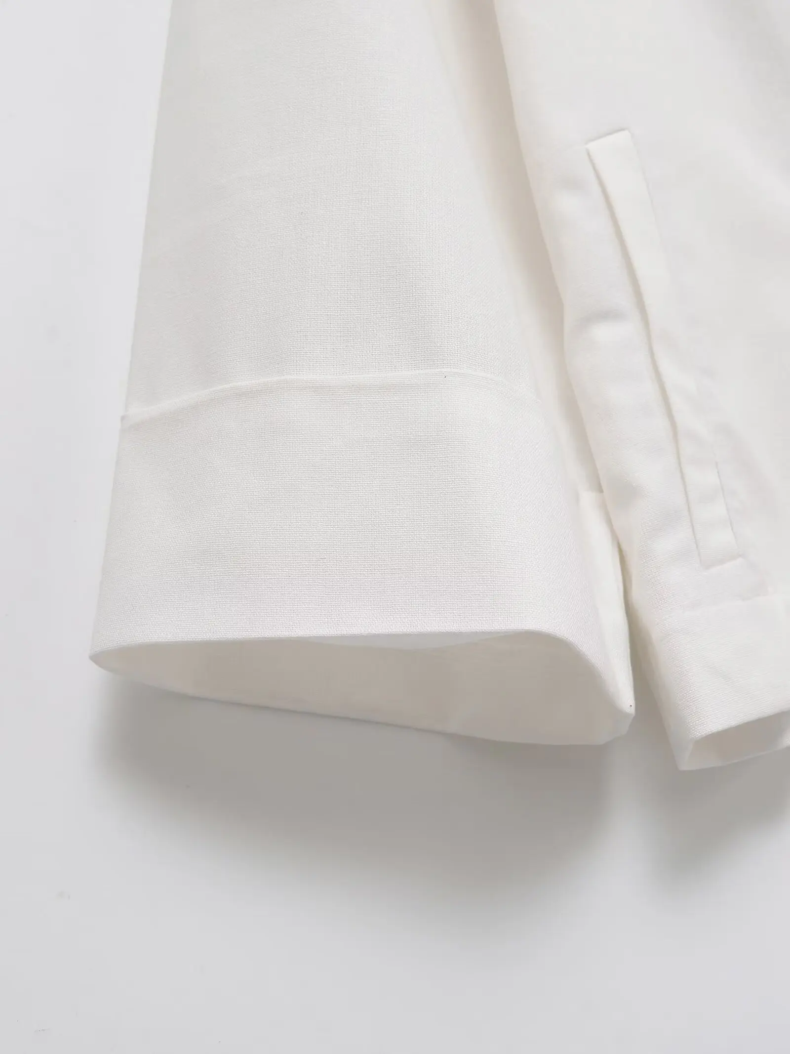 KONDALA-Conjunto blanco de viaje para mujer, chaqueta con doble botonadura, pantalones cortos con cinturón, moda de verano y otoño, conjunto de pantalones cortos informales para oficina para mujer 2025