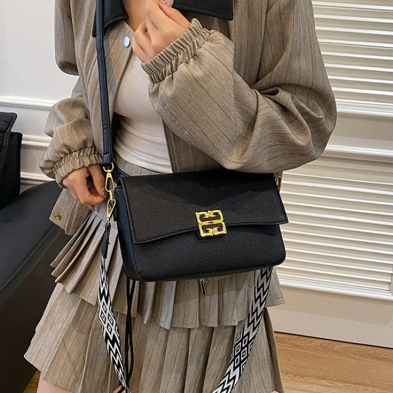 

2026 New Vintage-Inspired Premium Mini Shoulder Bag for Women - Chic Commute Underarm Bag, Stylish Handheld Square Purse