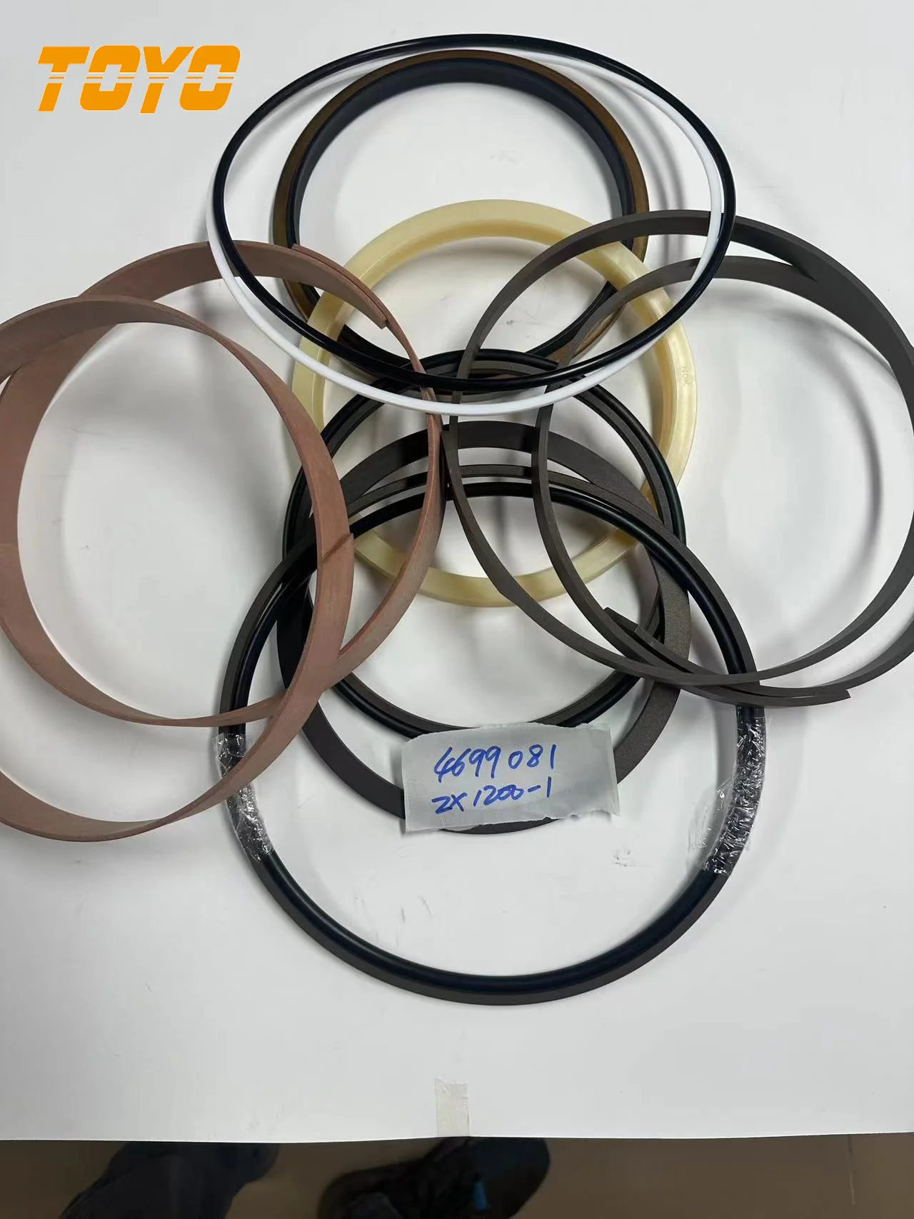 TOYO  4682480 4665310 4699081 4438245 4450651 ZX1200-6 CylinderRepair Kit for Hitachi Excavator