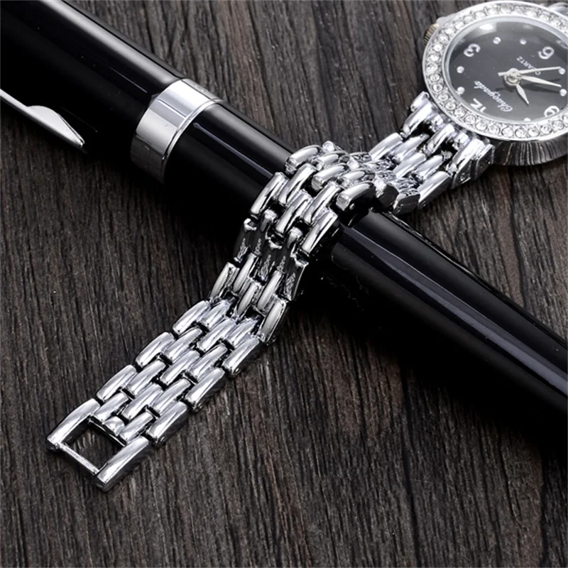 Women Rhinestone Quartz Watch Fashion New Design Female Girl Ladies Luxury Stainless Steel Black and White Wristwatches Relojes