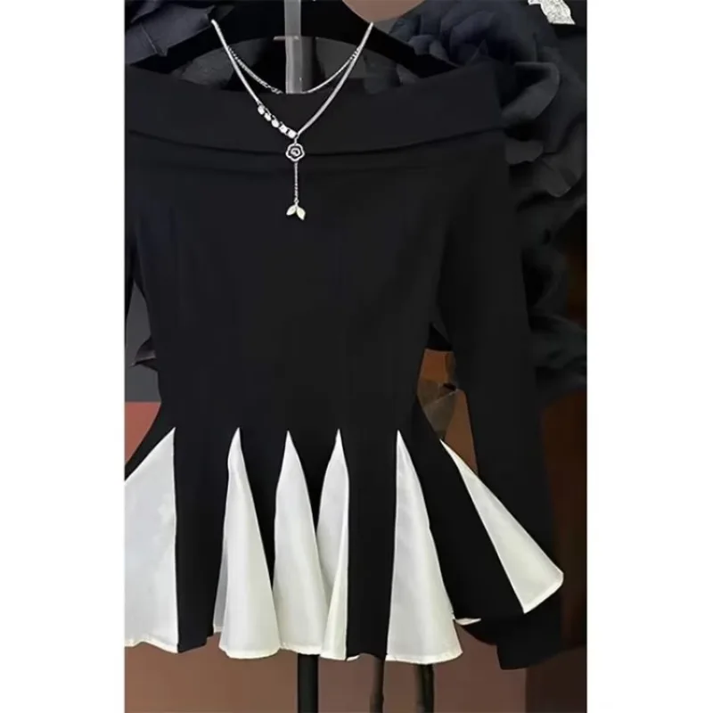 Sexy épaules nues à manches longues hauts Mujer 2025 début du printemps nouveau T-shirt noir Y2k volants Patchwork T-shirt pour les femmes