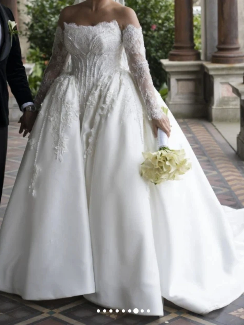 Elegant A-Line Lace…