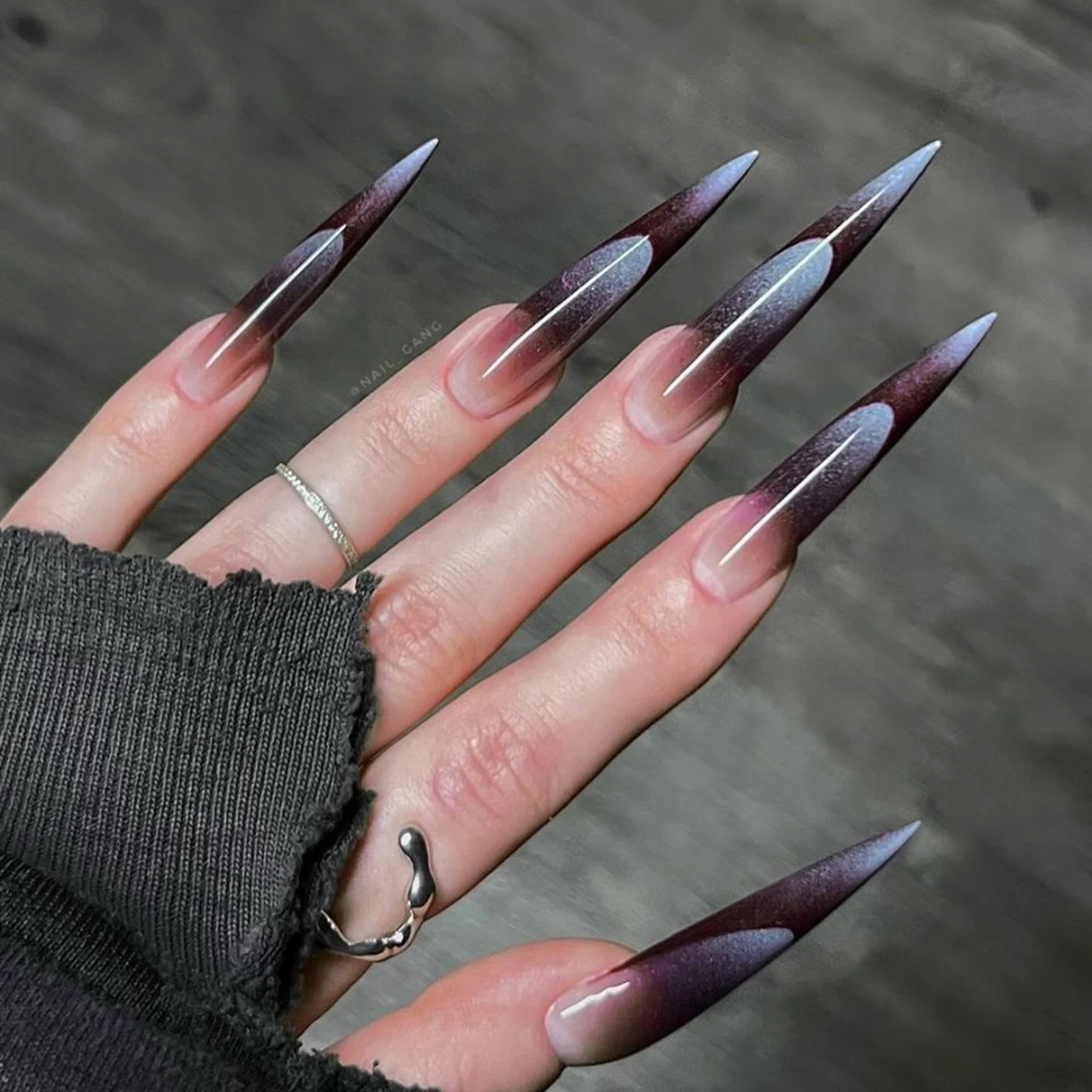 24 Stück Punk-Metall-Kunstnägel zum Aufdrücken, fertig, lang, spitz, silberner Spiegel, Y2K-Nagelspitzen, vollständige Abdeckung, Stiletto-Kunstnägel für Mädchen