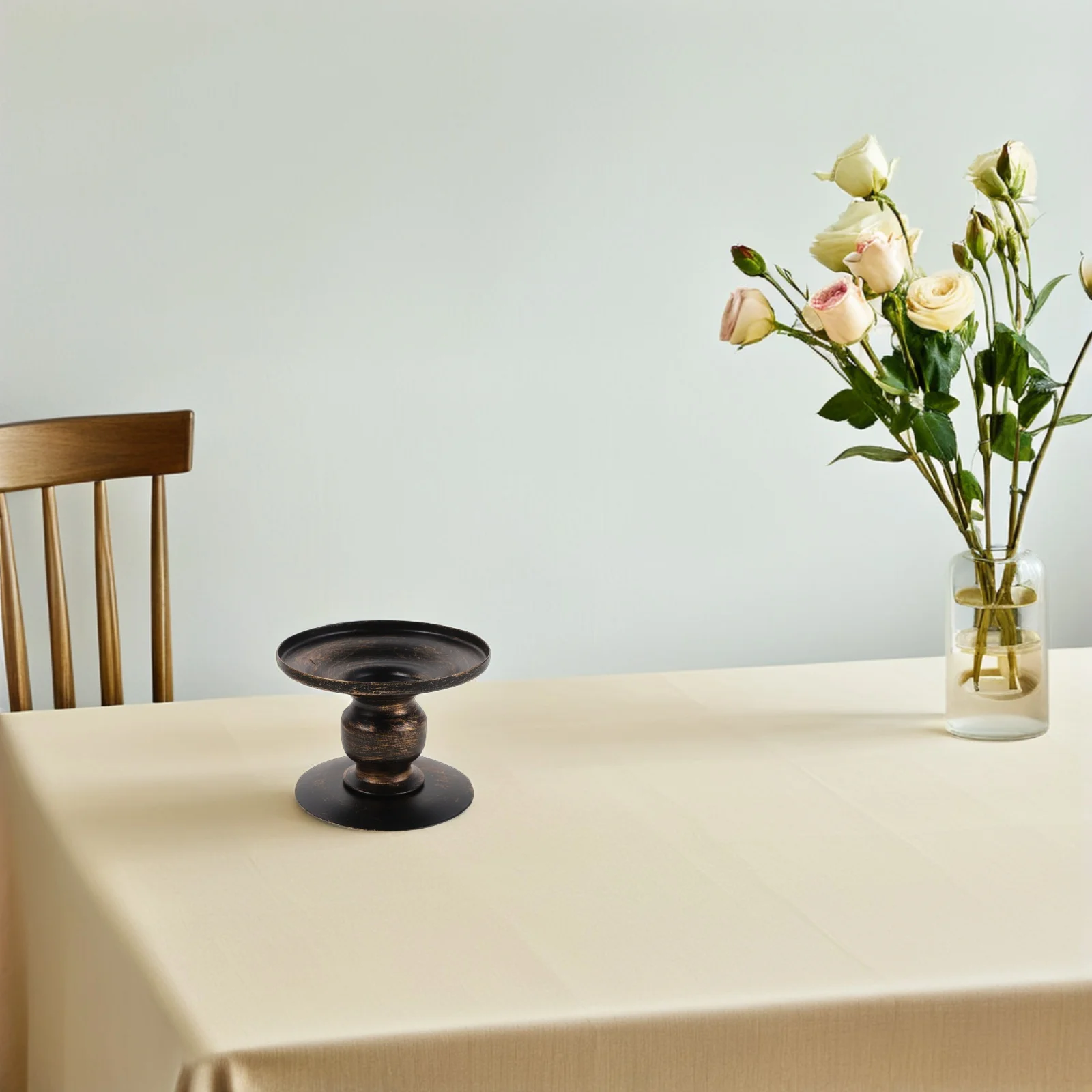 

2Pcs Timeless Metal Holder Rustic Charm Elegant Iron Taper Candlestick for Indoor Tabletop Decoration Candlestick