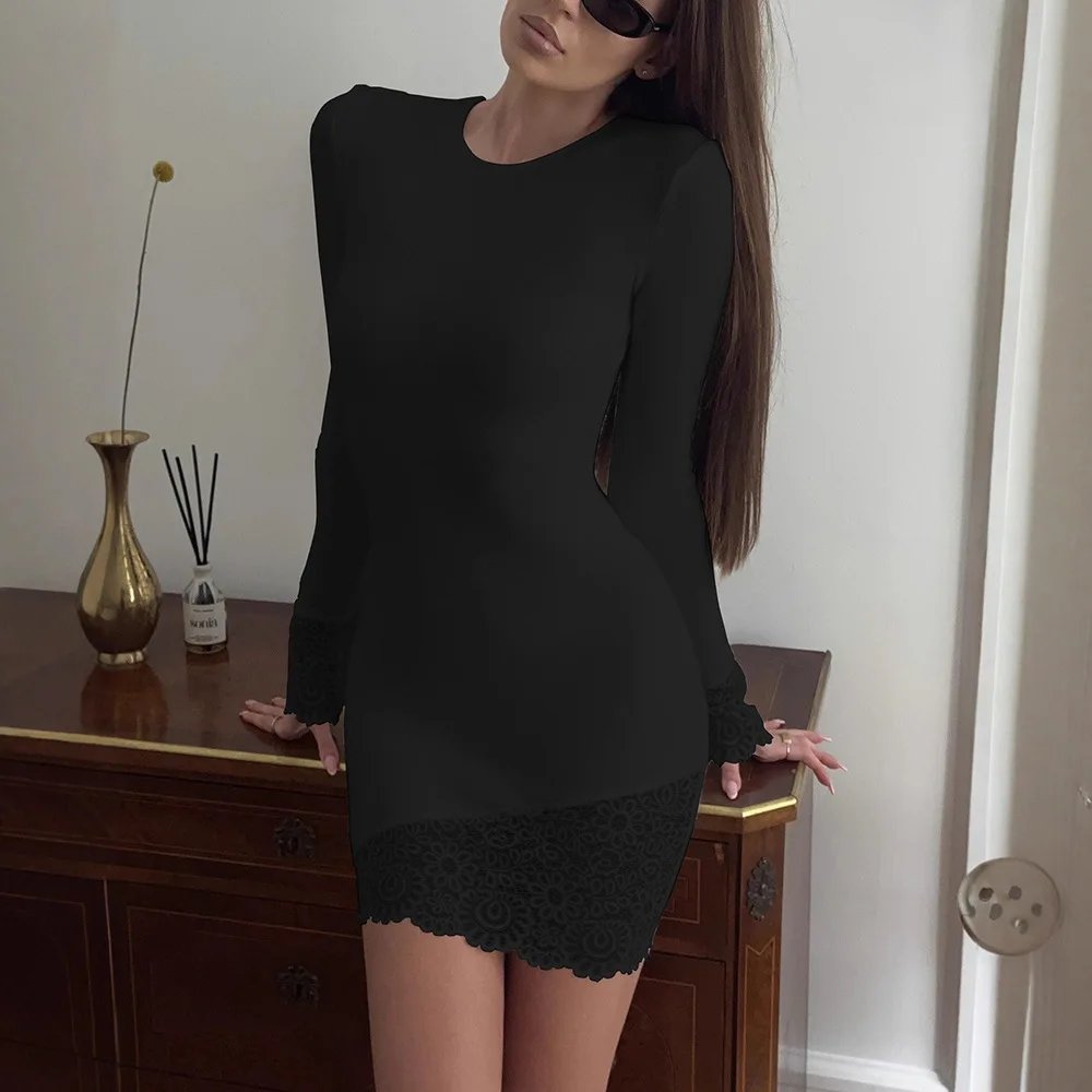 

Новинка 2026 года: Европейско-американский сексуальный облегающий топ с длинными рукавами и прозрачными кружевными вставками, а также короткая юбка с эффектом обхвата бедер.