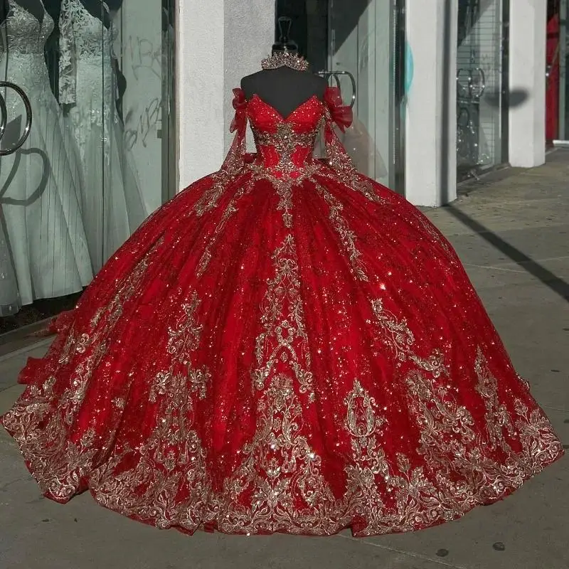 Maßgeschneiderte rote glänzende Quinceanera-Kleider, Ballkleid, schulterfrei, goldene Applikationen, Schleife, Perlen, Tüll, Sweet-16-Kleid, Vestidos de 15