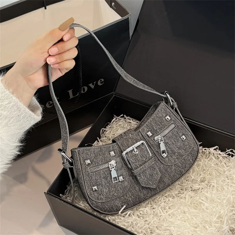 

Niche high-end motorcycle bag 2025 new European and American hot girl style denim bag fashion trend shoulder bag