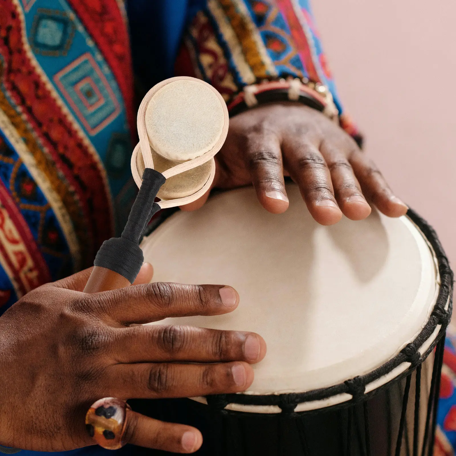 Double Drum Shaker Traditional - A Musical Instrument You Shake 评论和价格