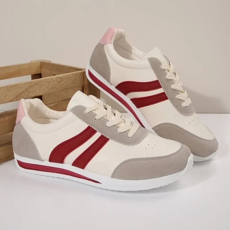 2025 Nuove scarpe da ginnastica casual Moda scarpe da corsa all-match Scarpe da donna sportive leggere e traspiranti Zapatos De Mujer