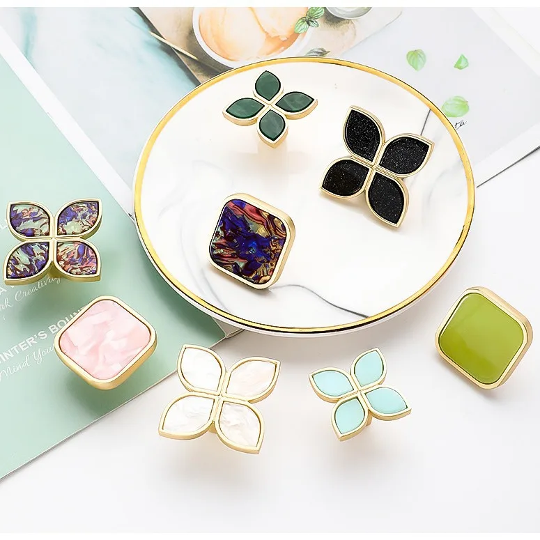 Zinc Alloy Single Hole Cabinet Knobs Creative Square Four Leaf Clover Light Luxury Gold Wardrobe Drawer Door Handles