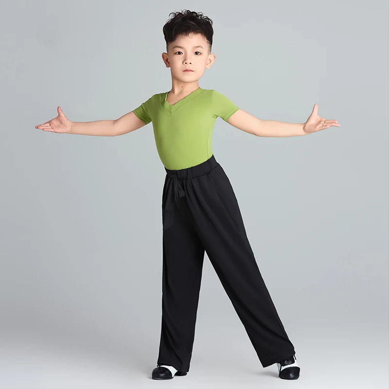 

2025 Kids Boys Latin Dance Clothes Summer Short Sleeves Tops Loose Black Pants Practice Wear Latin Competition Clothing DNV23014