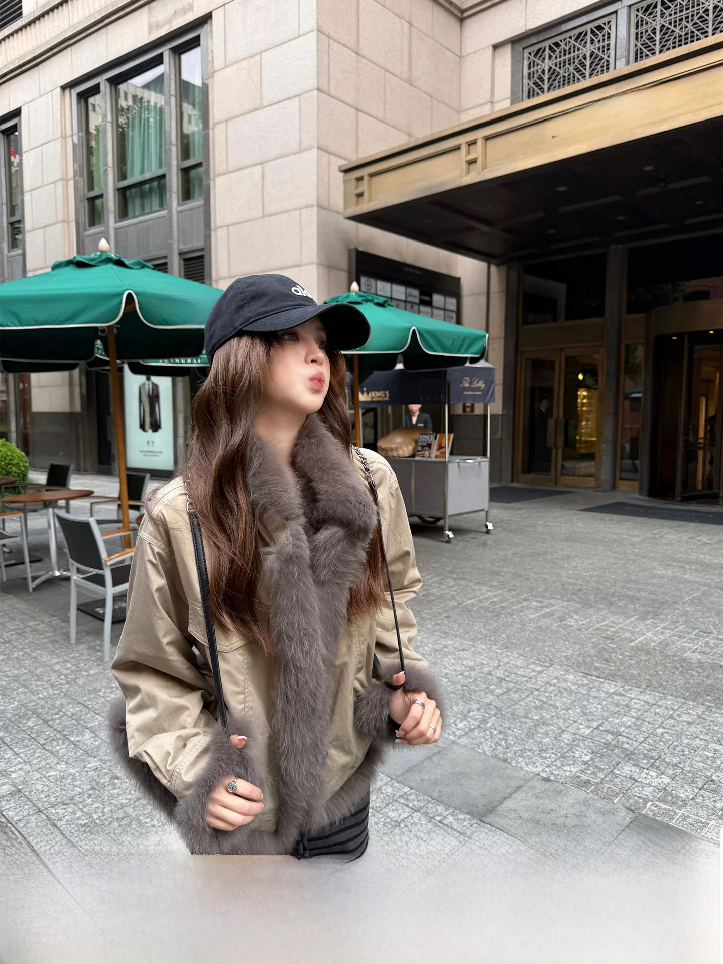 

Young Sle Double-Sided Wear Fur Coat Women's Winter Jaet Warm Stand Fit Long Sve Commute Sle Korean Version