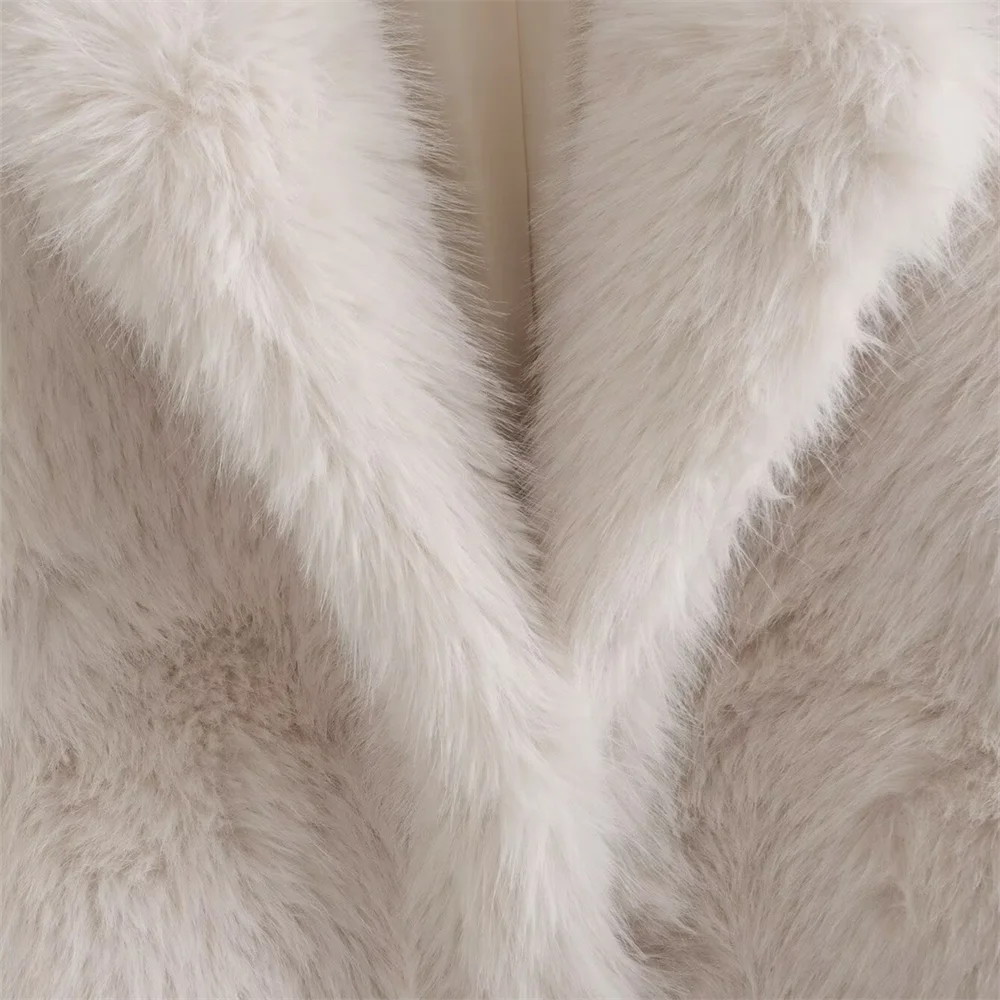 PB&ZA2024 autumn new women\'s clothing style loose and casual versatile long sleeved artificial fur effect lapel coat jacket