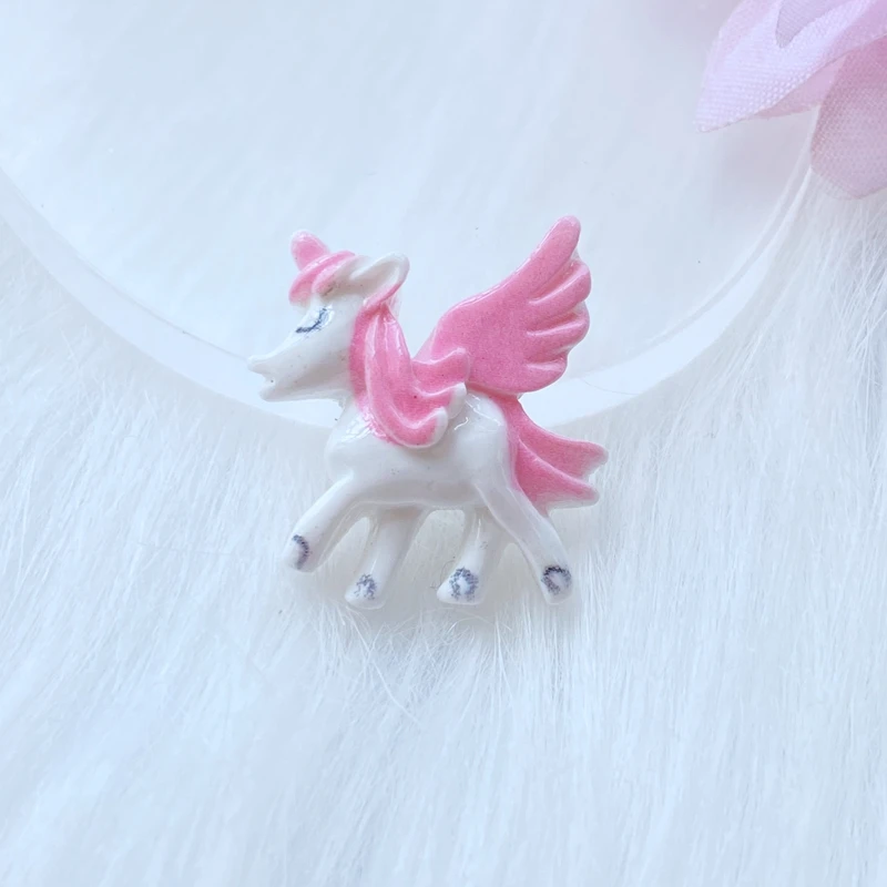 Mini unicornio de dibujos animados mezclados, cabujones de resina de espalda plana, collar, colgante, llavero, dijes, decoración DIY, nuevo, 10