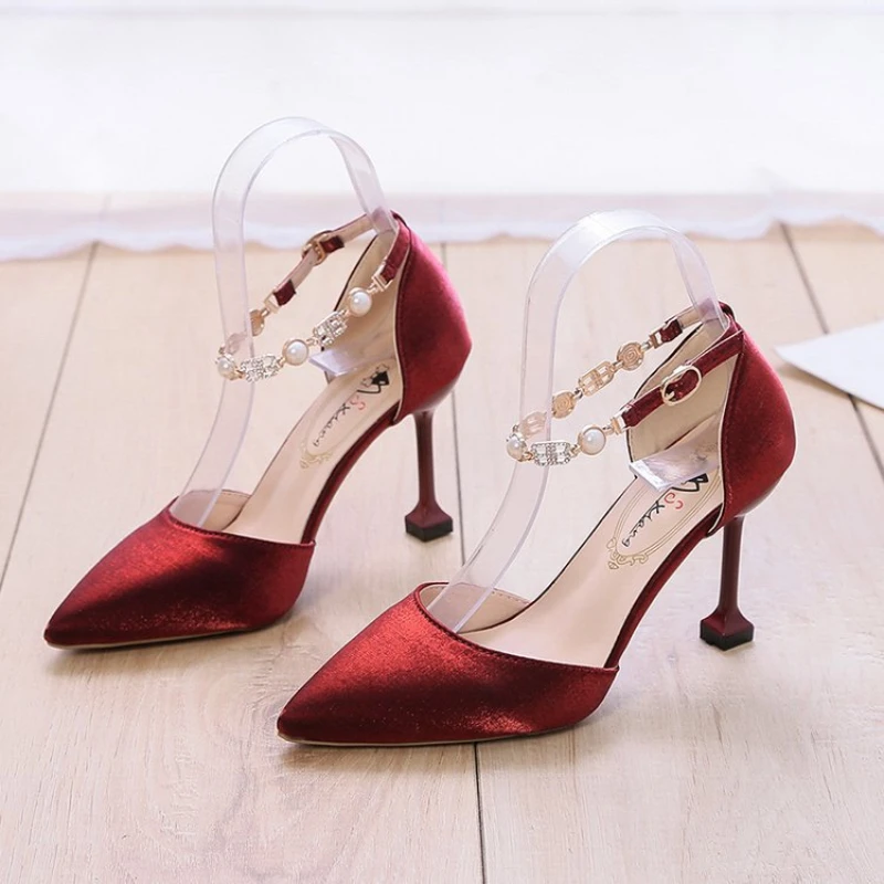 2025 Summer New Korean Edition Pointed Single Shoes with One Thread Buckle and Thin Heels, Silk Hollow Sandals for Women