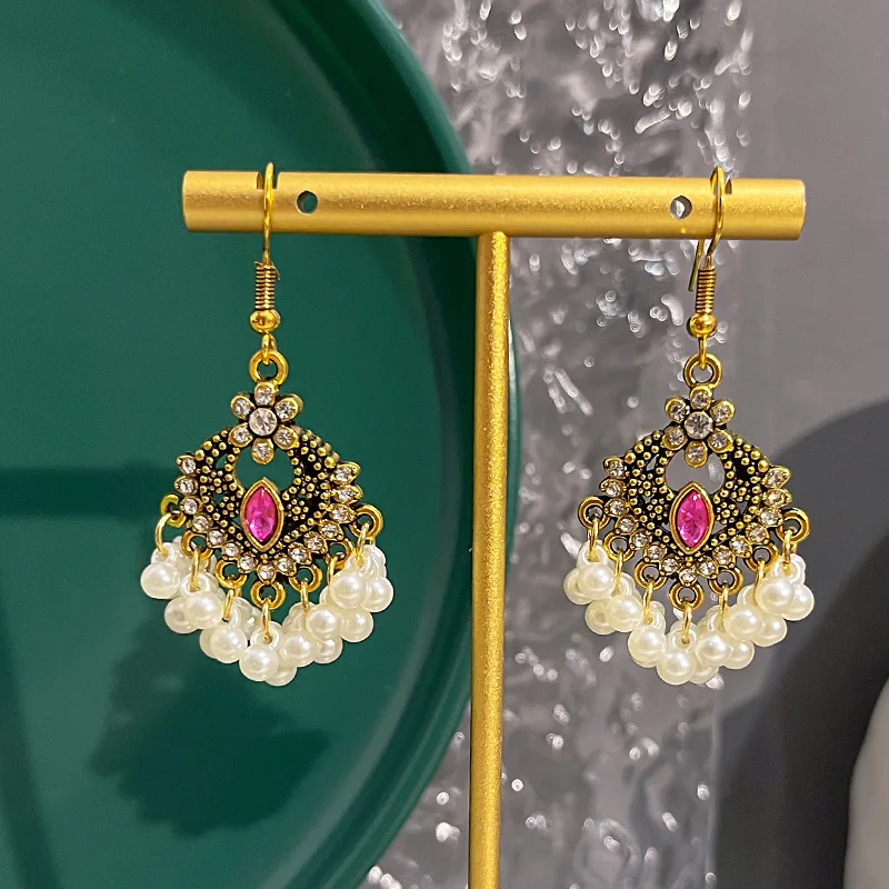 Vintage Gypsy Classical Pearl Tassel Earrings for Women Temperament Hollow Rhinestone Indain Dangle Earrings Jhumka Jewelry