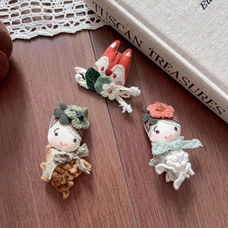 

Soft Knit Fabric Forest Girl Head Brooch Pin Cartoon Flower Doll Cute Lightweight for Shoes Hat Bag Apparel Trim