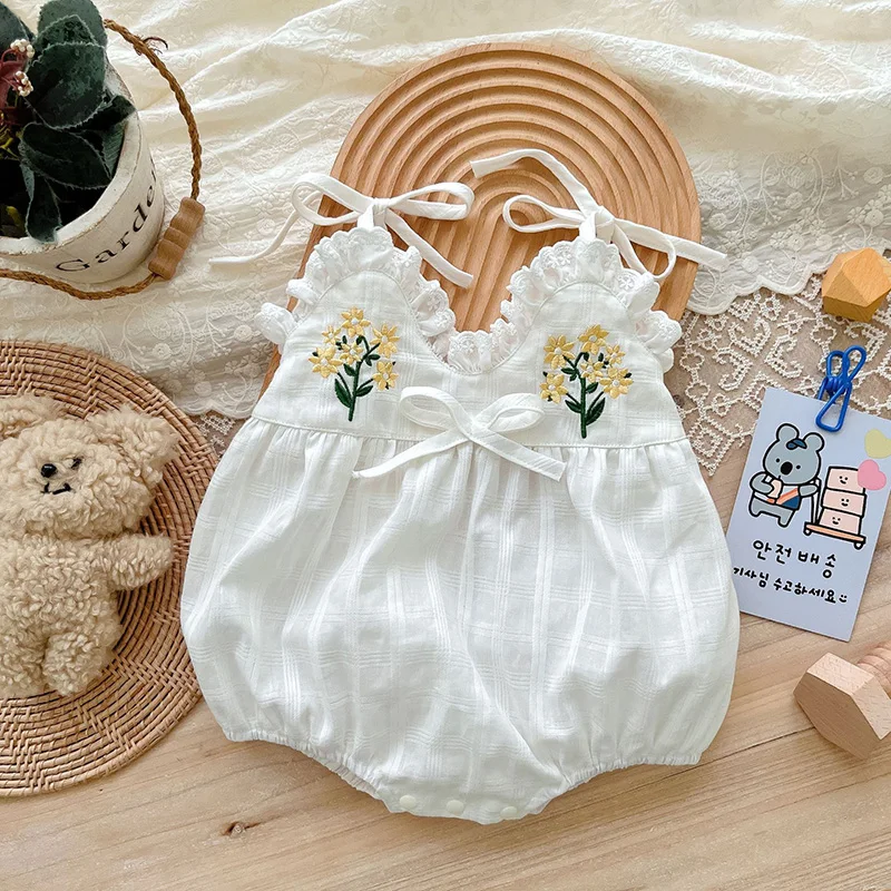 2025 Summer Charming Sleeveless Bow Tie Flower Embroidered Infant Newborn Girls One Piece Bodysuits Soft Baby Girl Lace Jumpsuit