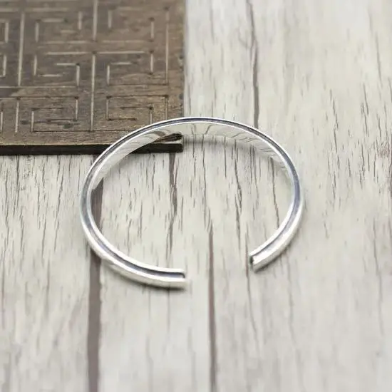 S925 sterling silver bracelet with moisture resistant smooth opening  Retro Korean version with personalized design style