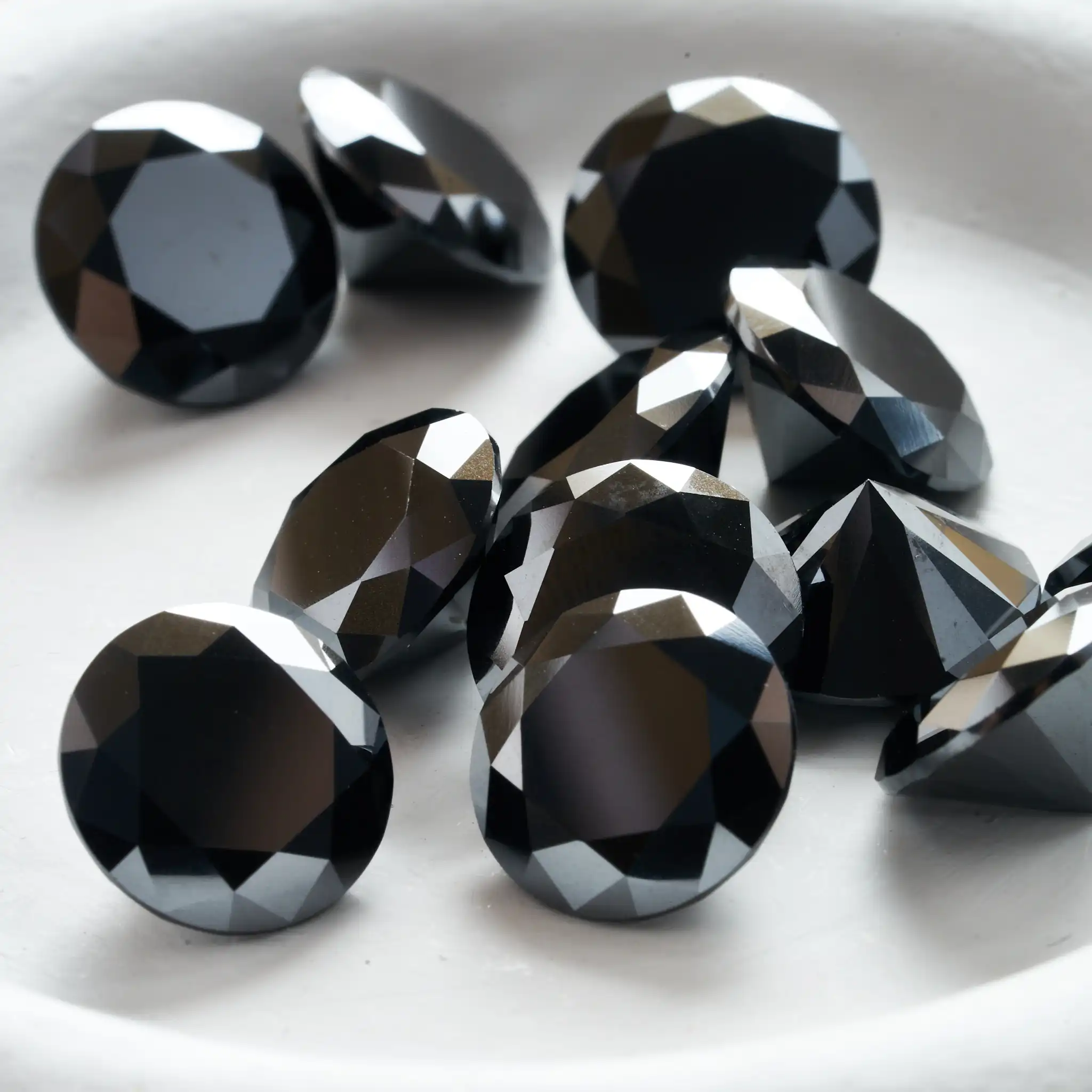 0.5-5ct Rare Black Color Moissanite Loose Stones VVS1 Excellent Cut 5-14mm Moissanite Lab Diamonds Stone