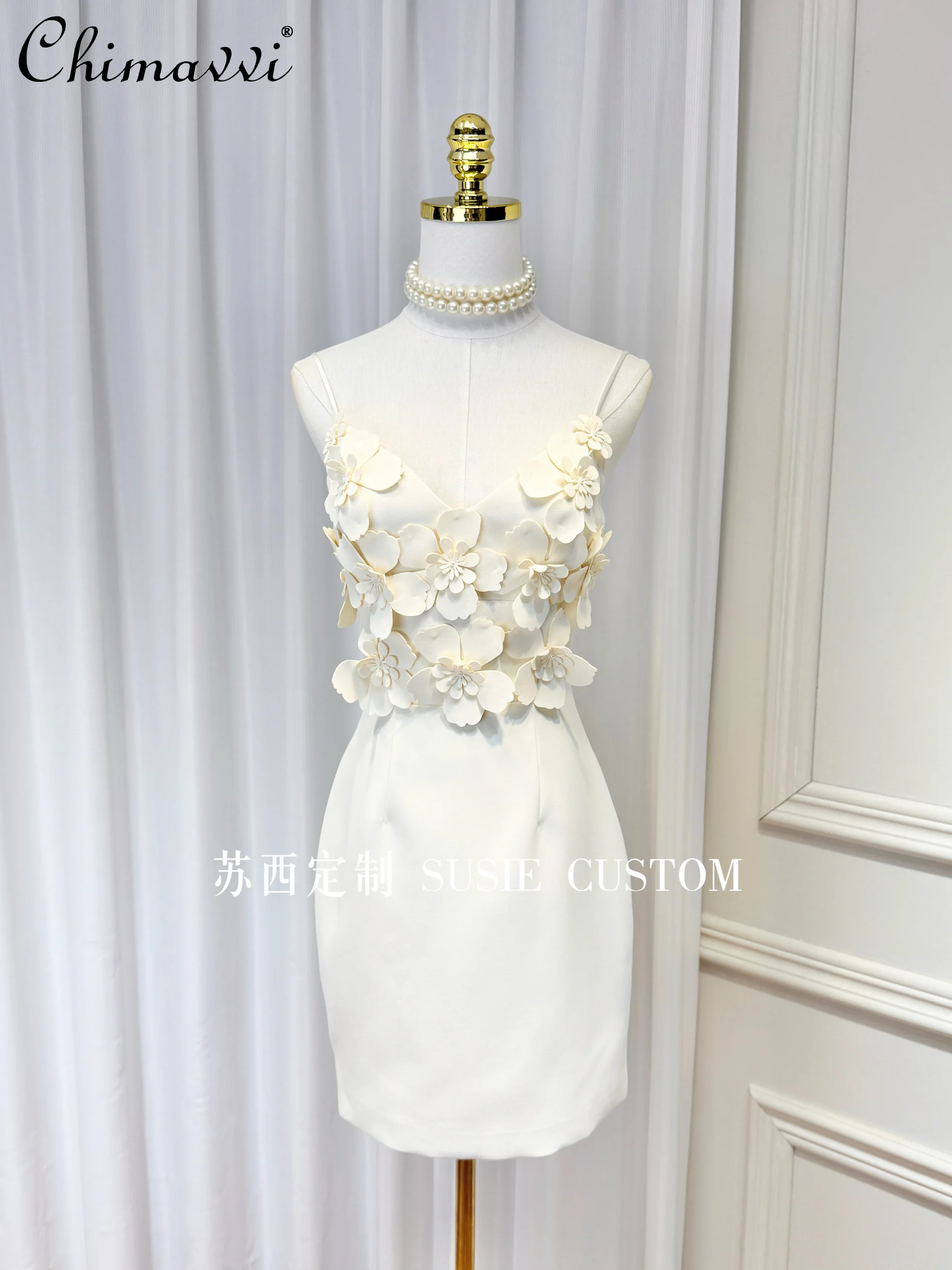 

High-end Heavy 3D Flower Beaded V-neck Hip Sling Dress Fashionable Sexy Women's Banquet Party Short Women's Gown Dresses