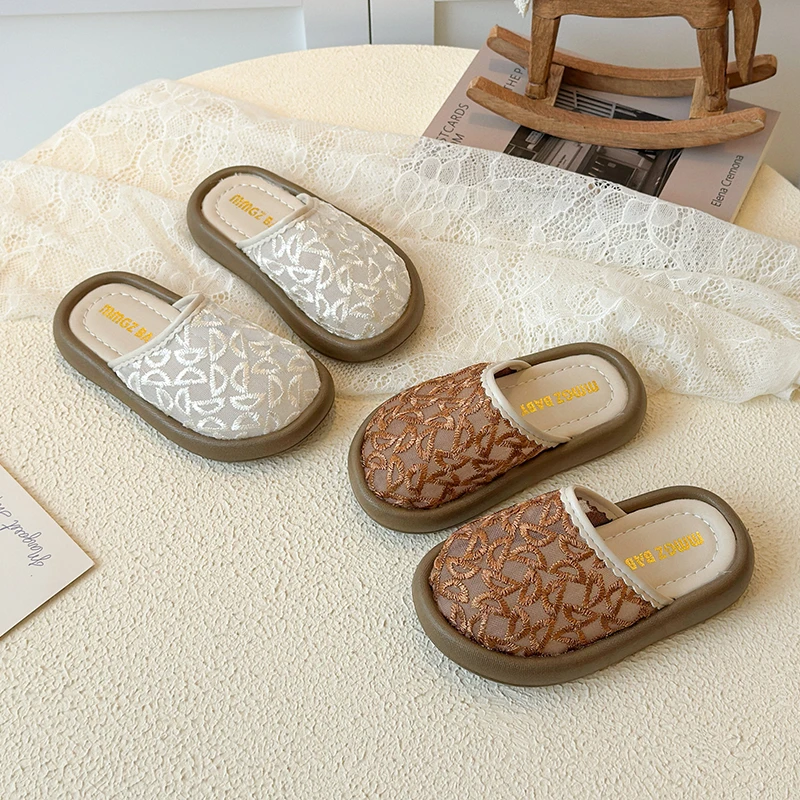 

Fashion Embroidered Flat Leisure Slippers 2026 Spring New Classic Children's Soft-soled Slip-resistant Home Slippers for Girls