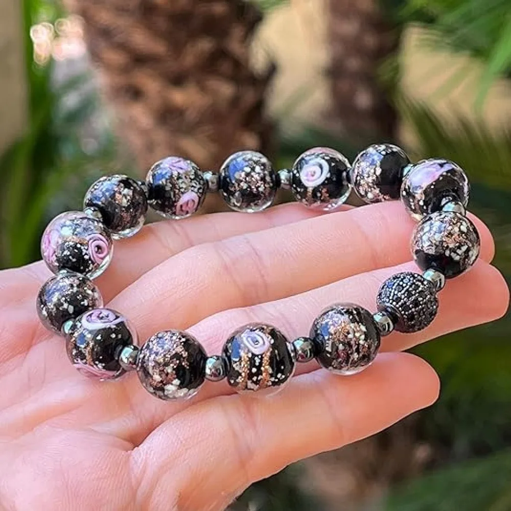 Oriental Vintage Floral Glass Bead Bracelet, Aesthetic Black Faceted Beaded Wristband with Wing Charm, Unisex Fashion Jewelry for Couples Students, 2 Pack