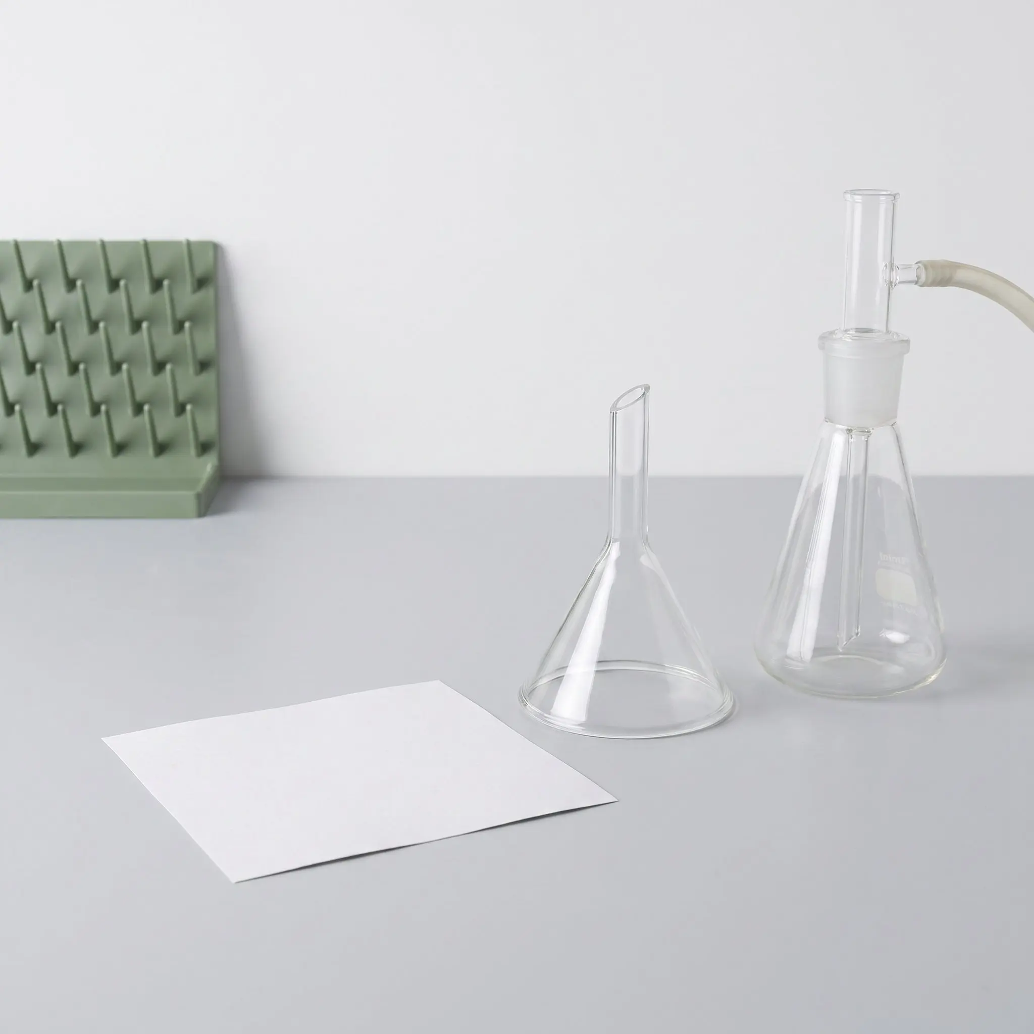 80Sheets Laboratory Qualitative Filter Paper 3.94x3.94 Square White Chemistry Experiment Science Analysis Filtration