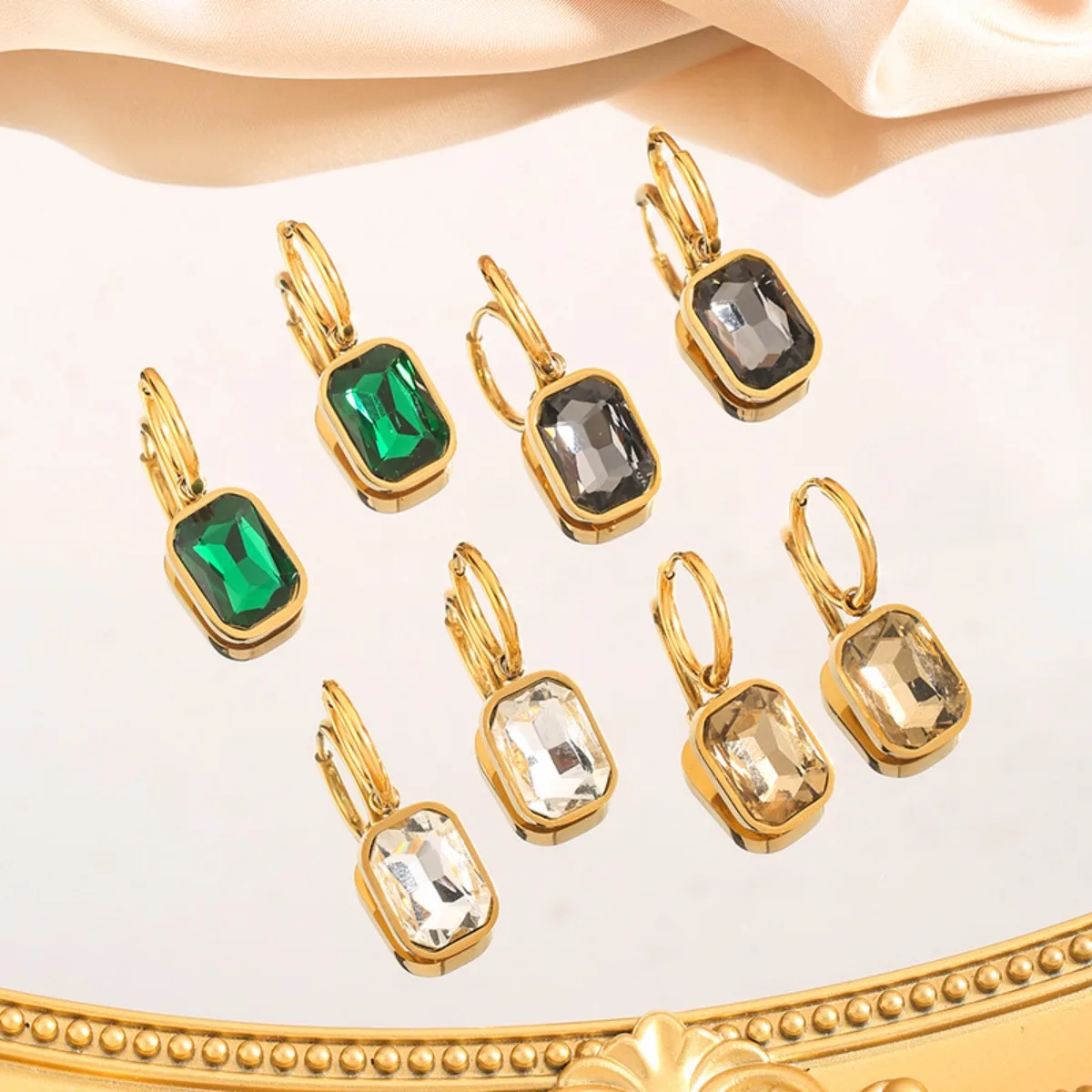 Neue Zirkon-Ohrringe, Schmuck für Frauen mit hypoallergenem und Stil-Anhänger, Ohrstecker, Geschenke