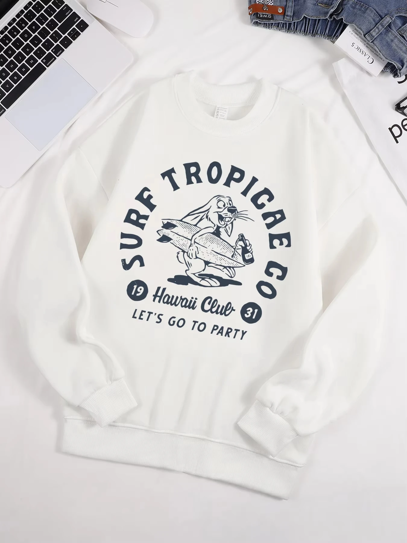 

Surf Tropicae Co Hawaii Club Design Men Sweatshirt Soft Warm Top Fleece All-Match Pullover Crewneck Unisex Loose Sportswear