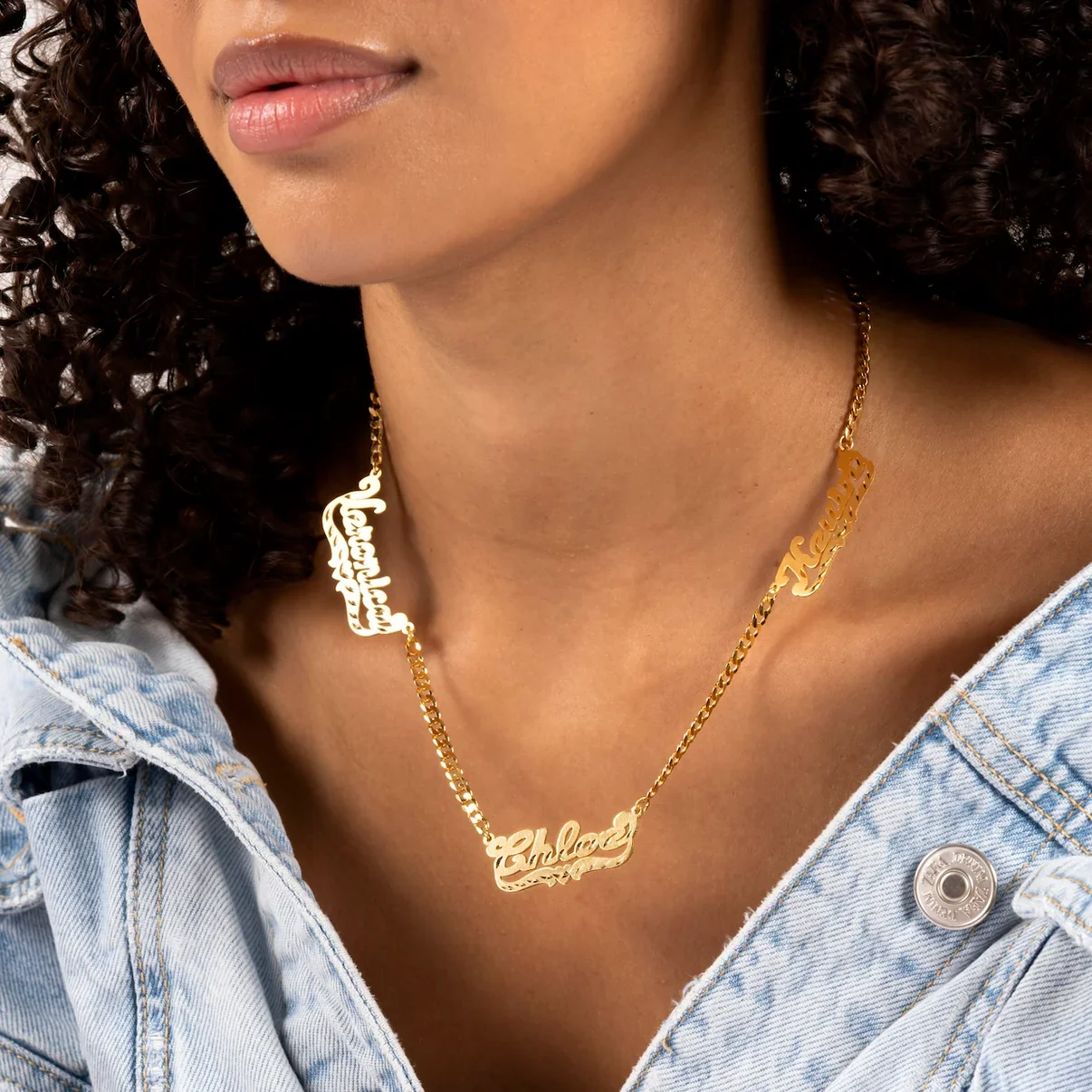 

Zciti Personalized Multi-Name Necklace Custom Gold-Plated Stainless Steel Pendant Textured Cuban Chain Memorable Gifts For Women