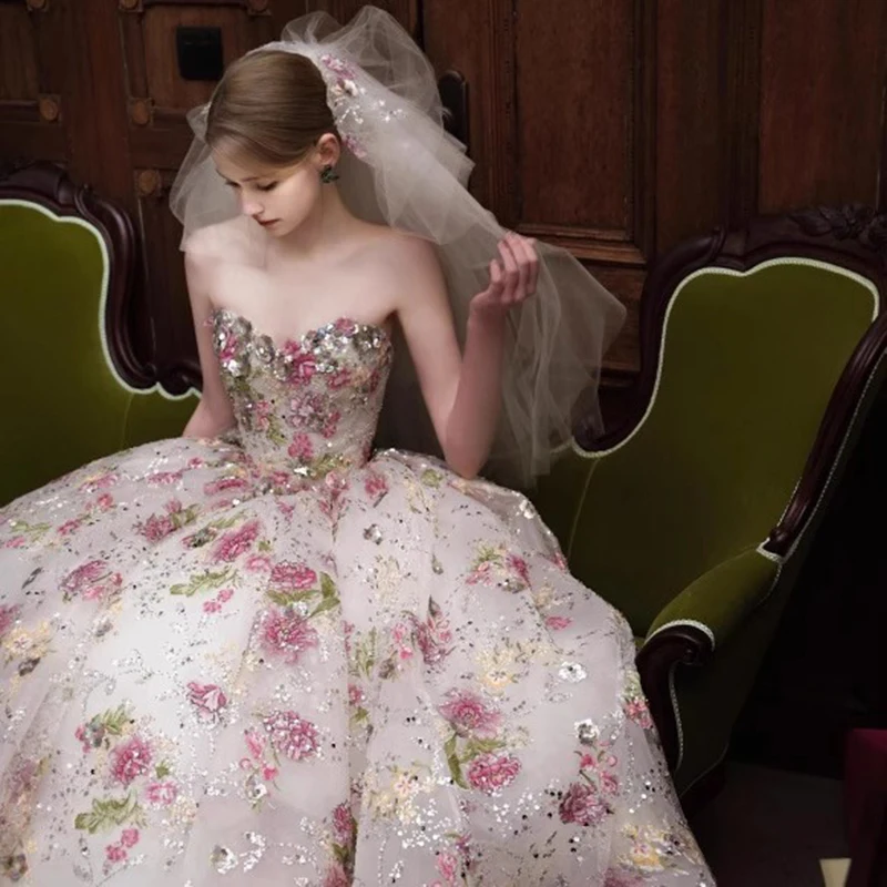 화려한 플로럴 볼 가운 웨딩드레스 스트랩리스 스윗하트 네크라인 반짝이는 스팽글 브라이덜 드레스 2025년 신규 맞춤 제작