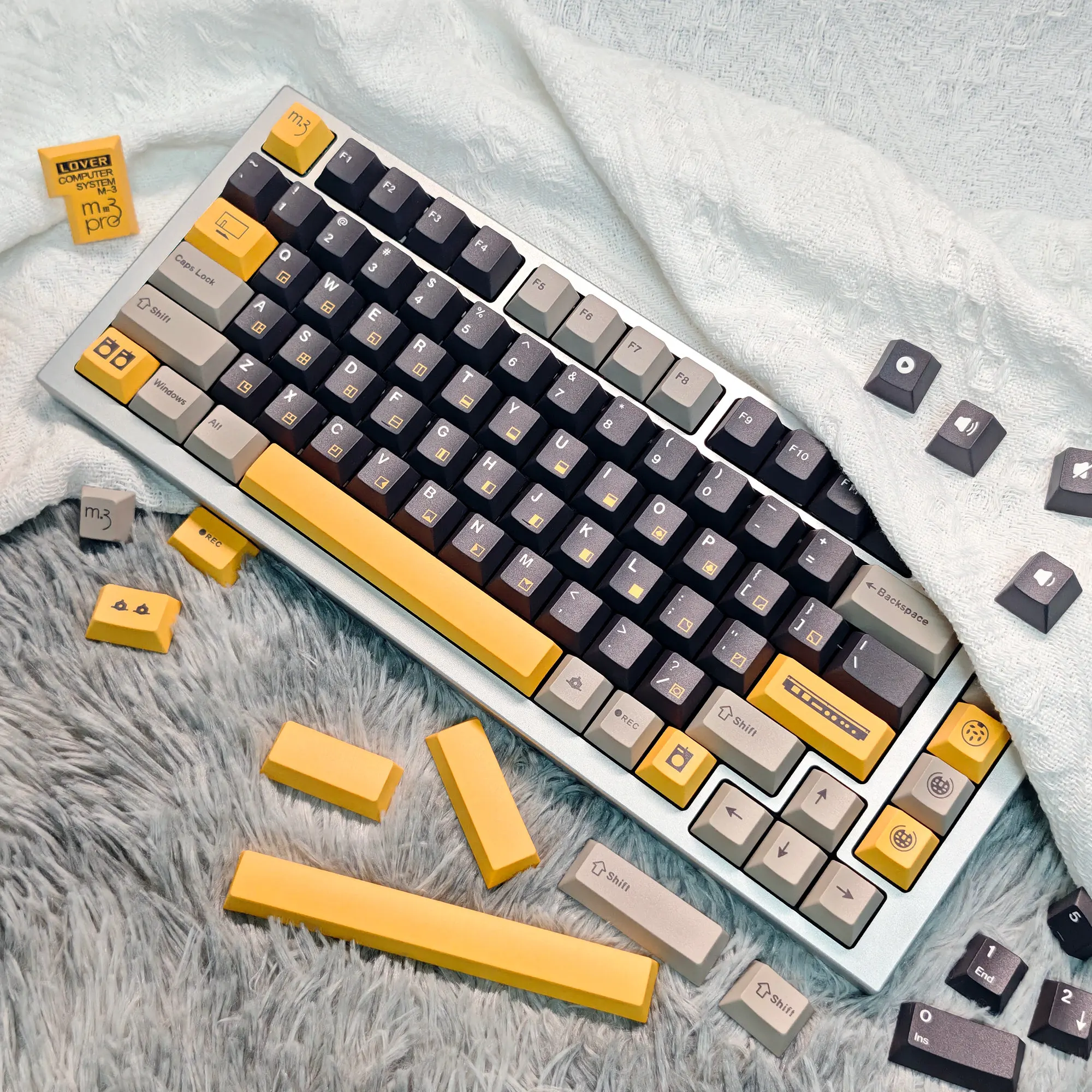 Yellow Gray Black Color Scheme Keycaps PBT Material Dye Sublimated Cherry Profile Compatible with Cross Stem Switches