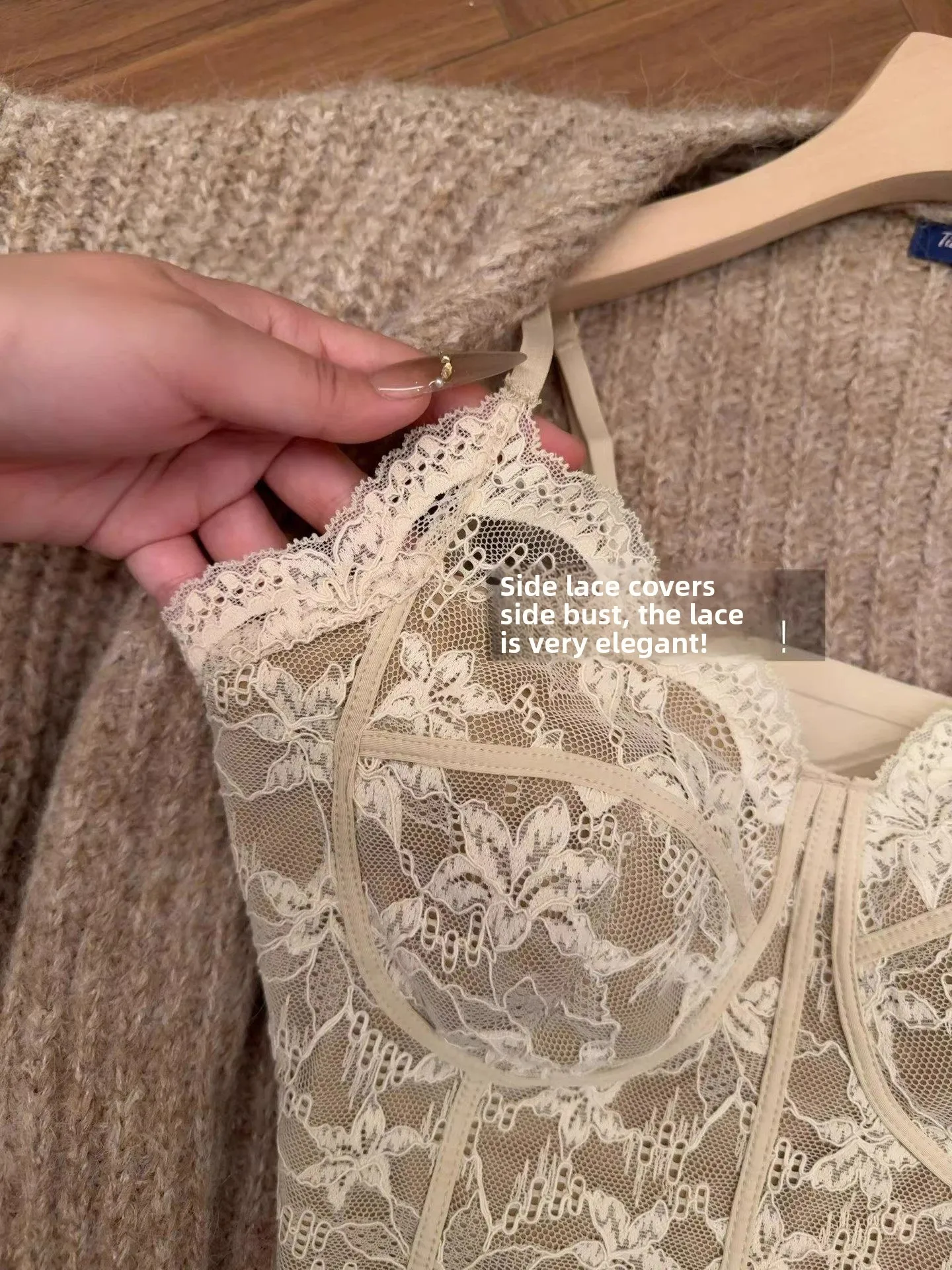 Fur Lined Lace Camisole Tank Top Women's with Chest Pad Warm Base V Neck Beautiful Back Underwear Fish Bone Chest Clothes