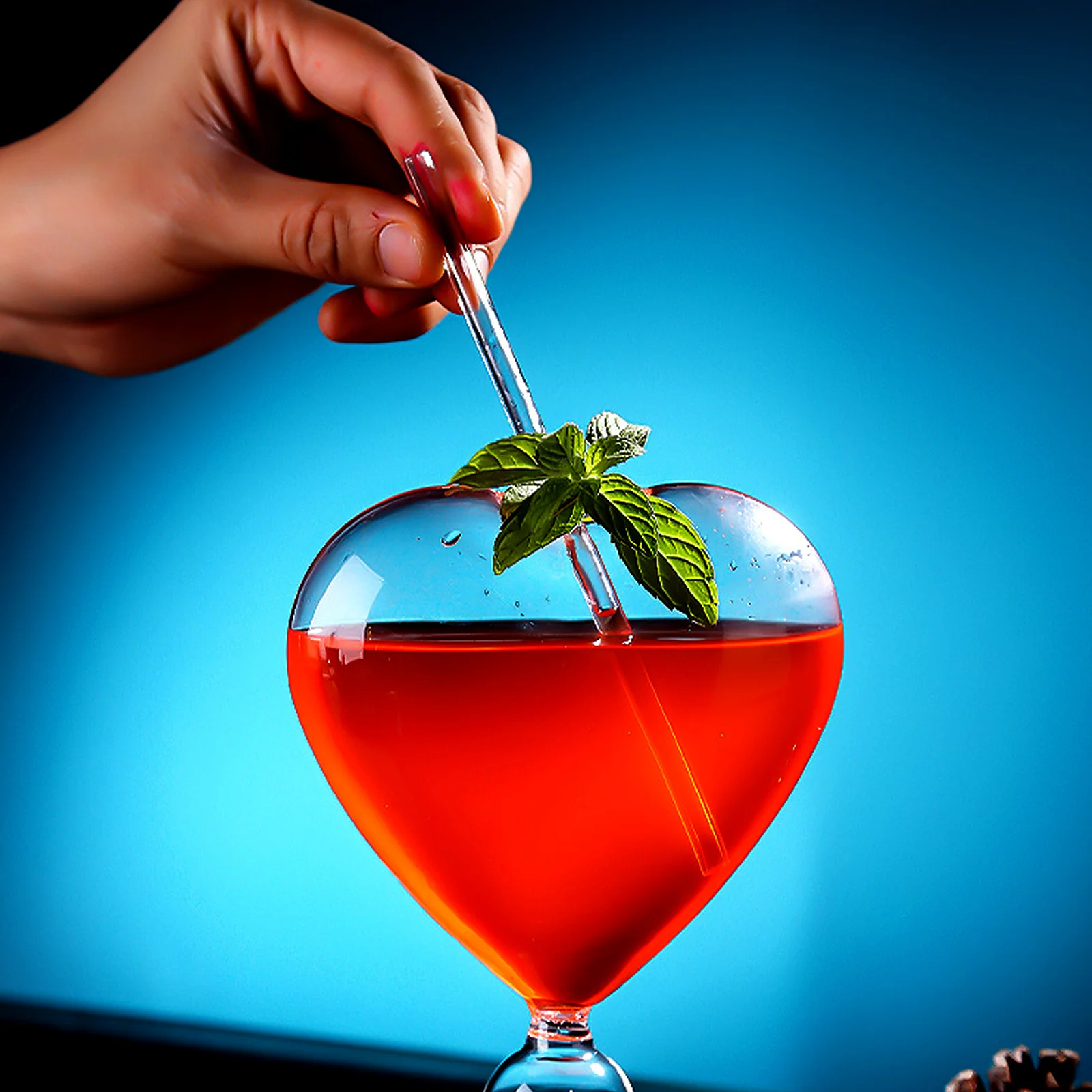 

2Pcs Heart Shaped Wine Glasses Clear Cocktail Glasses Romantic Glass Cups for Home Bars Heart Wine Glass Crystal Cocktail Cups