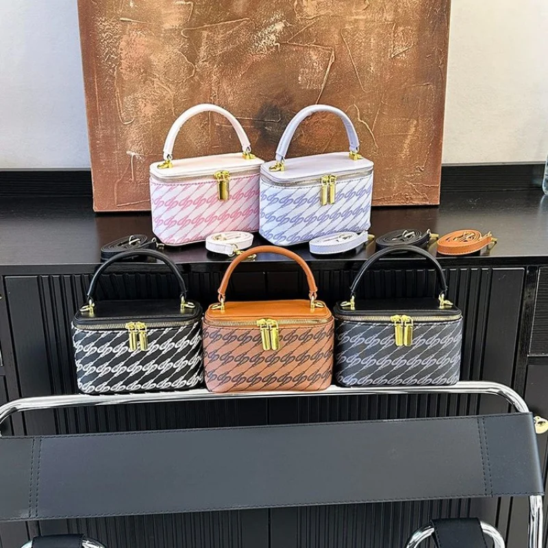 Высококачественная женская сумка-мессенджер из матовой кожи, модный пригородный дизайн и аккуратный вид в Париже ​