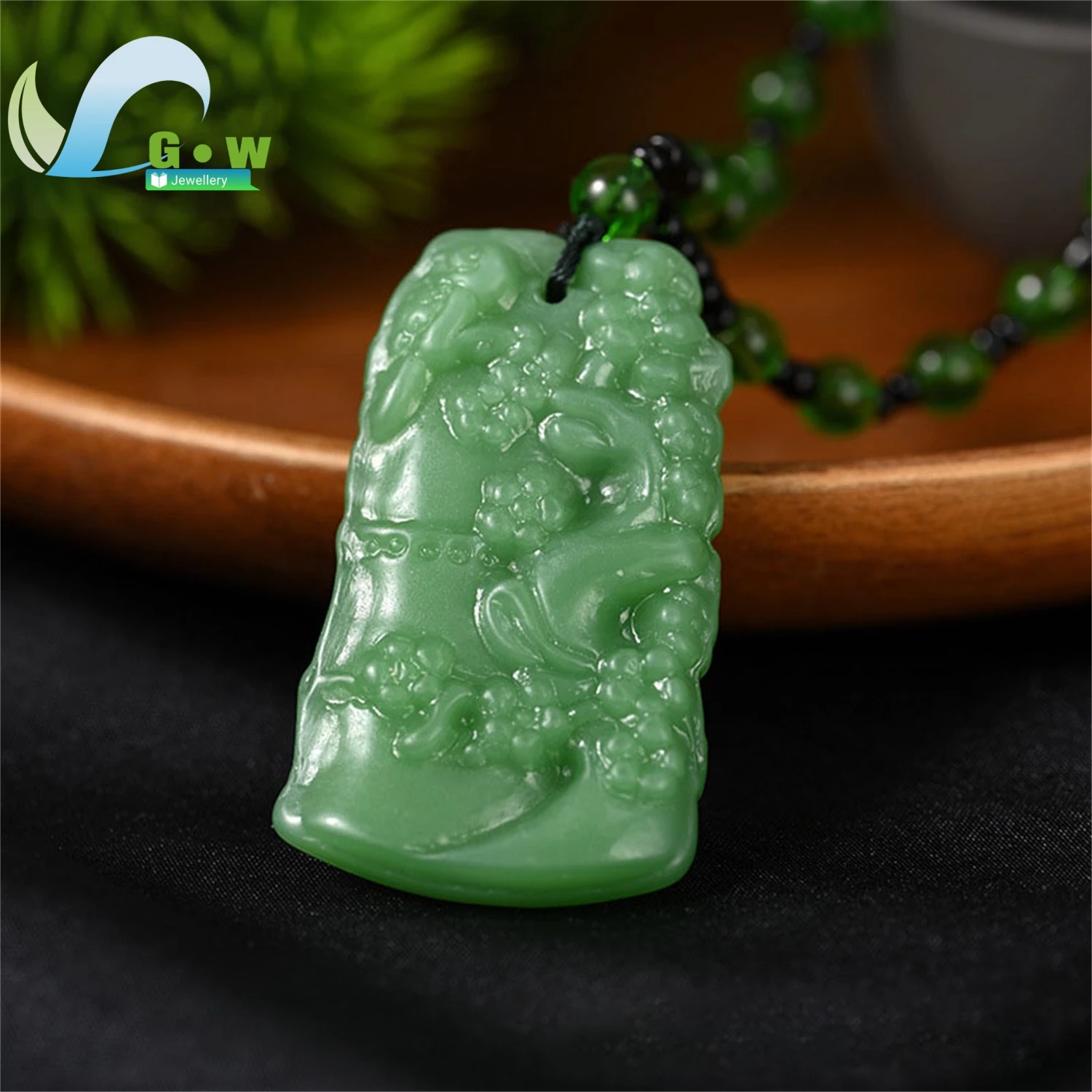 

Green Imitation Stone Dragon Buddha Statue Lucky Charm Pendant Amulet Necklace for Safety Harmony Decorative Jewelry Ornament