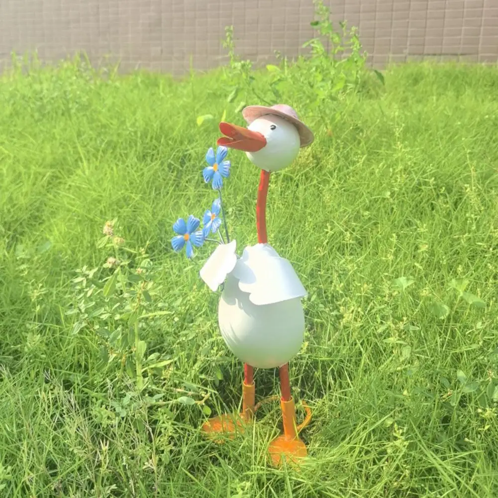 

Duck Garden Decoration Vibrant Duck Statue Elegant Duck Statue with Flower Decoration for Outdoor Garden Patio for Balcony